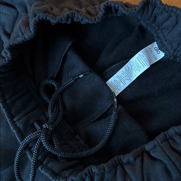 NEW! Alo Accolade Sweatpant in Black Size XXS Fits Size XS Small - Picture 8 of 11